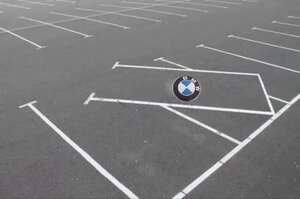 1960883855_BMWParkingspace.thumb.jpg.54e978bc11e978bd2312b2c1eaf953a0.jpg