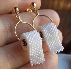 505855754_Covid-19commemorativeearrings.thumb.jpg.881a909df35aa88b27f54f1dcec7d99c.jpg