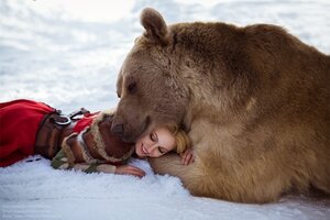 girl_and_bear_06.thumb.jpg.ffc8b1f1aed39c4b90c6701e90e6041b.jpg