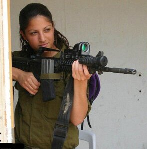 israeli_defense_force_girls_gone_wild_640_32.thumb.jpg.26e5a2c73c45196bcde3e3e539ec6f08.jpg