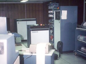 537478262_Tapedrives.thumb.JPG.dcfa2e97d8472b0390dc4a5f23cf00cb.JPG