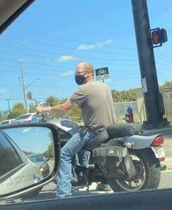 motorcyclist.thumb.jpg.920e921f7268fdb45a115ad35336c164.jpg