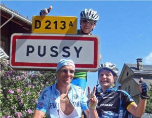 Pussy sign.jpg