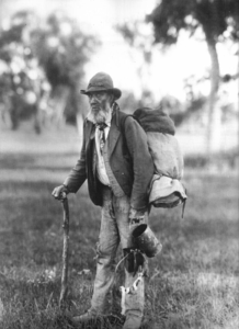 800px-Elderly_swagman.png