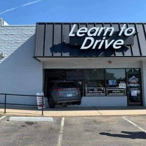 lerntodrive.thumb.jpg.469693f0c2b88ae8af02d4da0e1c40b8.jpg