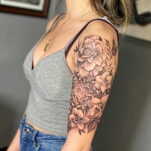tattooedfemale.thumb.jpg.b7fd4b639294c33db7da62d673ebeee6.jpg
