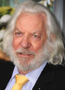 Donald-Sutherland.jpg.thumb.jpg.f30b68fca627d92cf6f89c845e990a8a.jpg