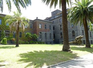 VicBarracks1.thumb.jpg.acebf24365f8dc397ee01680c78df870.jpg